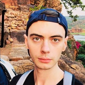 Meet your Posher, Adam